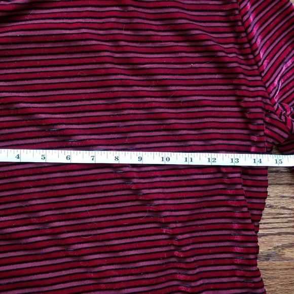 Lulu's Velvet Burgundy Red Dress With Balloon Sleeves NWT Small - Picture 9 of 10